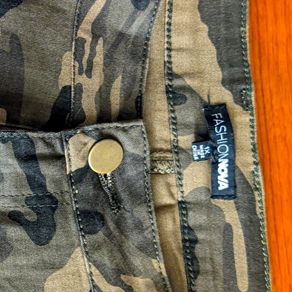 Pants - Picture 2 of 4